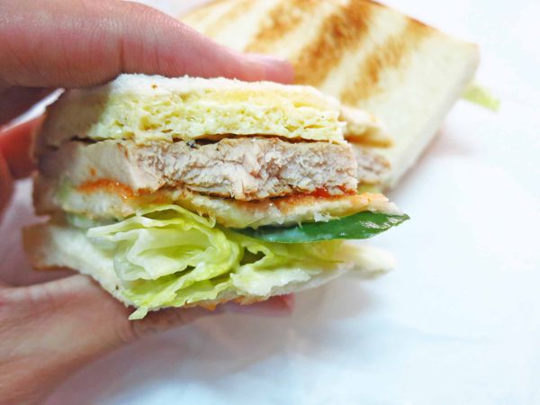 【三重美食】小家店碳烤三明治-燒肉蛋吐司