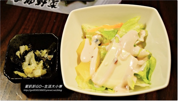 Mr.J.藤原豆腐店:【食記/台北市】來周董的店就是要吃~超可愛的周董鮭魚飯糰