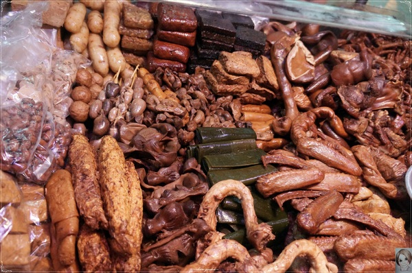 寧夏夜市：[夜市吃透透]寧夏夜市吃透透在地人推薦黏牙滷肉飯&燒麻糬