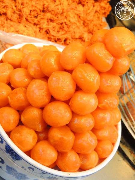 劉芋仔蛋黃芋餅:呷飽祙【台北大同・劉芋仔】寧夏夜市人氣小吃