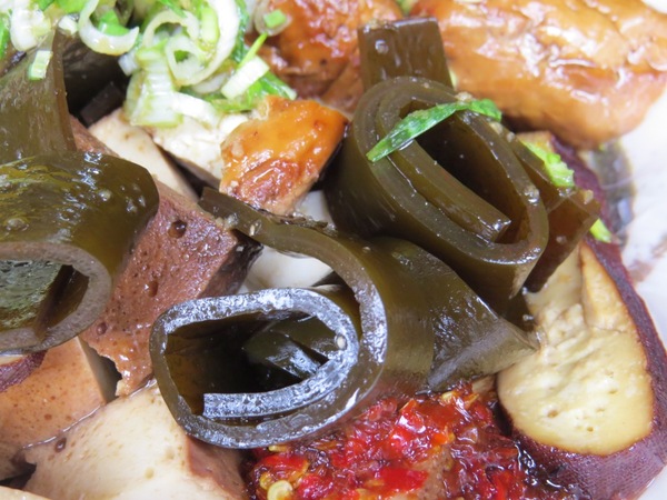 榕樹下老阿伯現滷豆干：大溪老街/榕樹下老阿伯現滷豆干