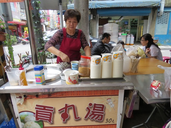 榕樹下老阿伯現滷豆干：大溪老街/榕樹下老阿伯現滷豆干