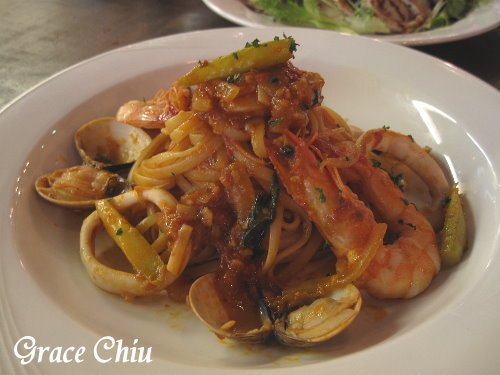 義磚義瓦(明曜店)%2FWa Pasta%2FWa Pizza%2F東區義大利麵%2F東區燉飯%2F東區披薩