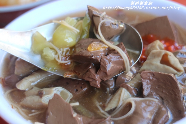 鹿港老全豬血麵線:【彰化鹿港鎮】鹿港第一市場必吃美食『老全豬血麵線』飄香72年的好味道~