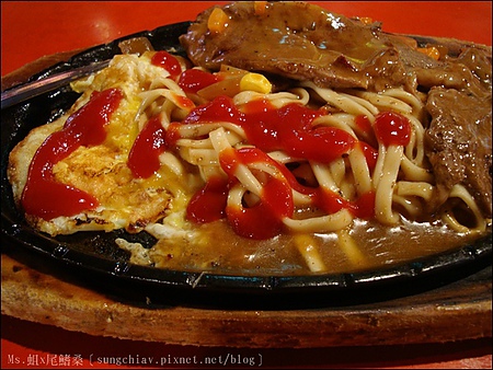 小統一牛排：［台南東區］大東夜市｜港式魚蛋、小統一牛排