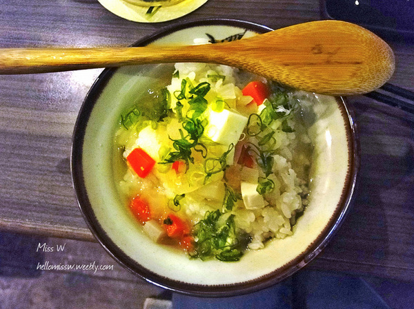 西門靖居酒屋：台北｜食記 西門靖日式居酒屋 密巷中的深夜食堂 好友小酌好去處 燒烤Ｘ塗鴉Ｘ藝術Ｘ潮流