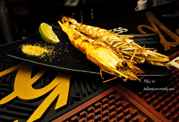 西門靖居酒屋：台北｜食記 西門靖日式居酒屋 密巷中的深夜食堂 好友小酌好去處 燒烤Ｘ塗鴉Ｘ藝術Ｘ潮流