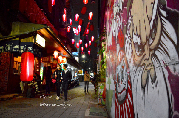 西門靖居酒屋：台北｜食記 西門靖日式居酒屋 密巷中的深夜食堂 好友小酌好去處 燒烤Ｘ塗鴉Ｘ藝術Ｘ潮流