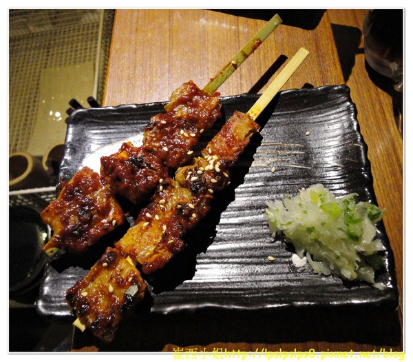 牛筋串燒 (醬燒).JPG