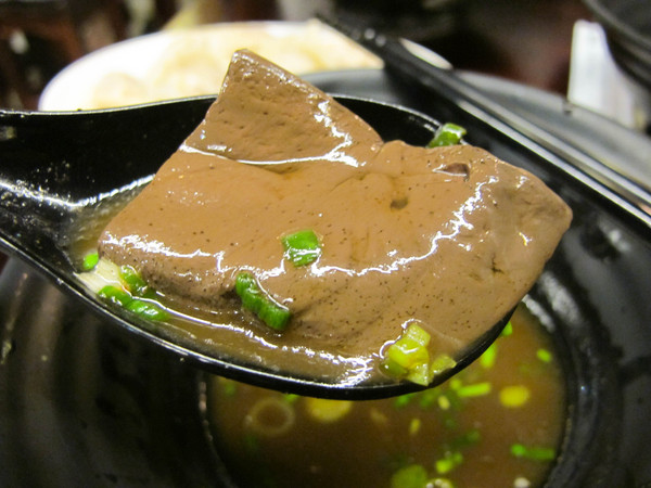 韓記老虎麵食館：(胖樺食記)台北永康街韓記老虎麵食館。麻辣湯頭濃郁鮮美。食材精緻各個表現亮眼。