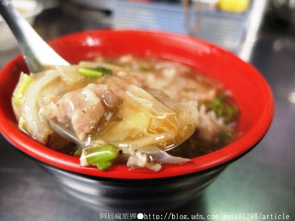 王朝香菇肉羹:【美食特搜。屏東市】王朝香菇肉羹。羹湯鮮甜美味 炒飯泡肉羹超獨家 屏東夜市美食篇