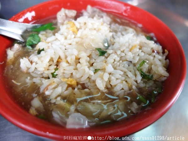 王朝香菇肉羹:【美食特搜。屏東市】王朝香菇肉羹。羹湯鮮甜美味 炒飯泡肉羹超獨家 屏東夜市美食篇