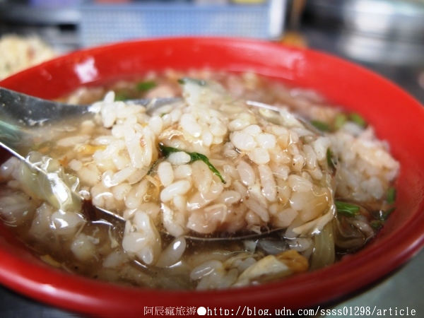 王朝香菇肉羹:【美食特搜。屏東市】王朝香菇肉羹。羹湯鮮甜美味 炒飯泡肉羹超獨家 屏東夜市美食篇