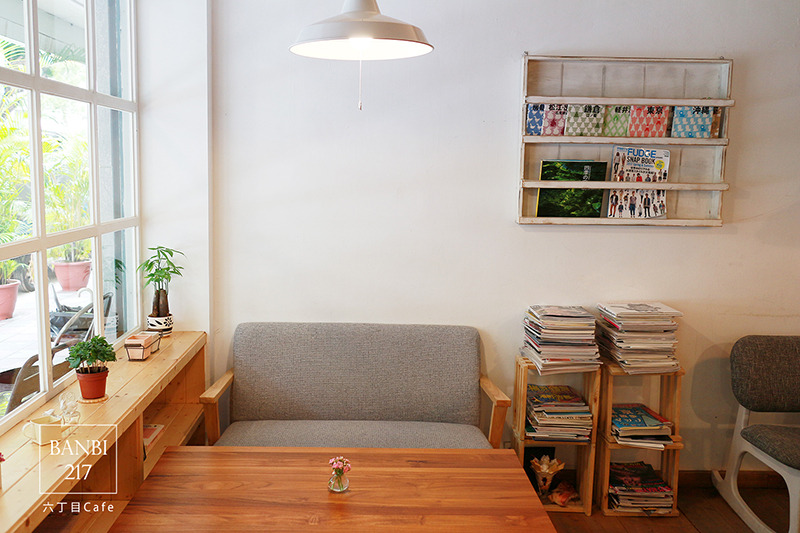 Banbi217 美食旅遊: [台北]六丁目cafe:日系咖啡館,可愛拉花,手工烘培蛋糕,鹹派,下午茶(捷運松山機場站,民生社區,巷弄美食)