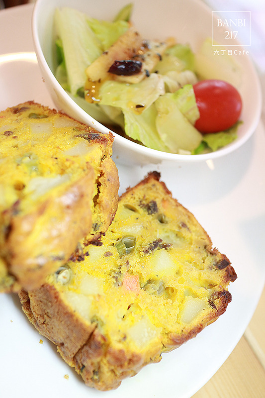 Banbi217 美食旅遊: [台北]六丁目cafe:日系咖啡館,可愛拉花,手工烘培蛋糕,鹹派,下午茶(捷運松山機場站,民生社區,巷弄美食)