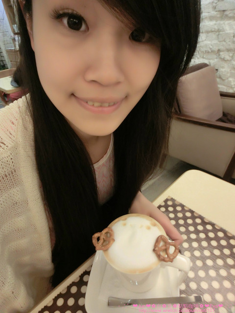 點點咖啡：【食記】oO。。台北　點點咖啡　看膩了咖啡拉花了嘛？！來鄉村田野風的店看看用棉花糖儿就可以讓平凡無奇的咖啡變可愛！。o○。