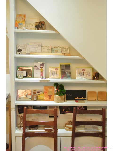 點點咖啡：【食記】oO。。台北　點點咖啡　看膩了咖啡拉花了嘛？！來鄉村田野風的店看看用棉花糖儿就可以讓平凡無奇的咖啡變可愛！。o○。