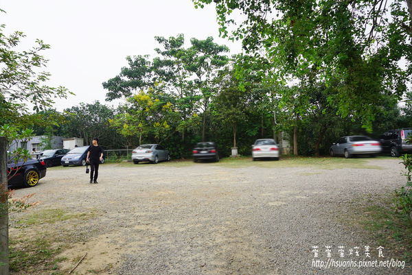 二泉湖畔 (5).JPG