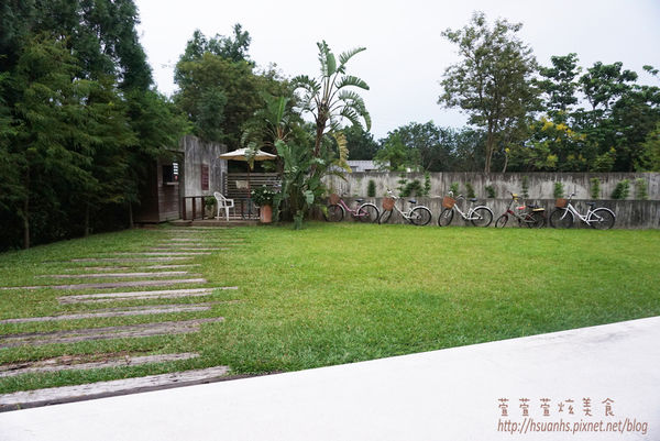 二泉湖畔 (17).JPG