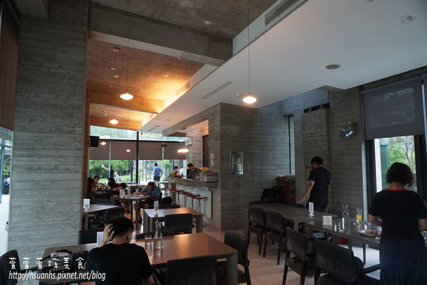 二泉湖畔 (20).JPG