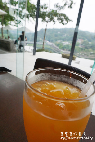 二泉湖畔 (26).JPG