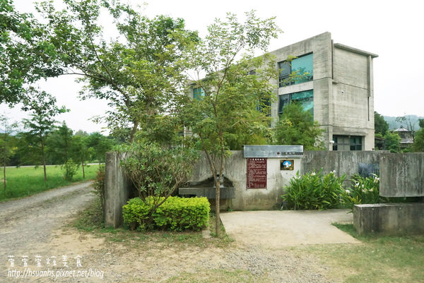 二泉湖畔 (6).JPG