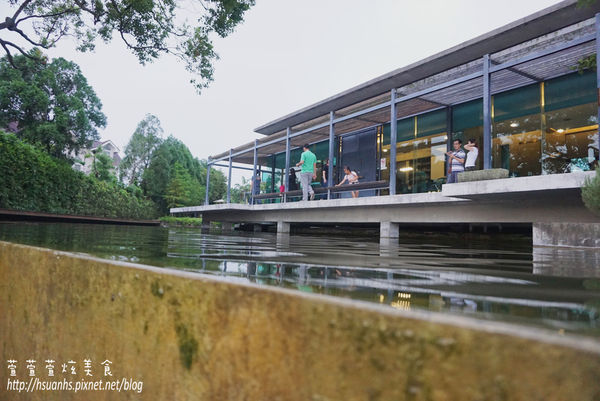 二泉湖畔 (43).JPG