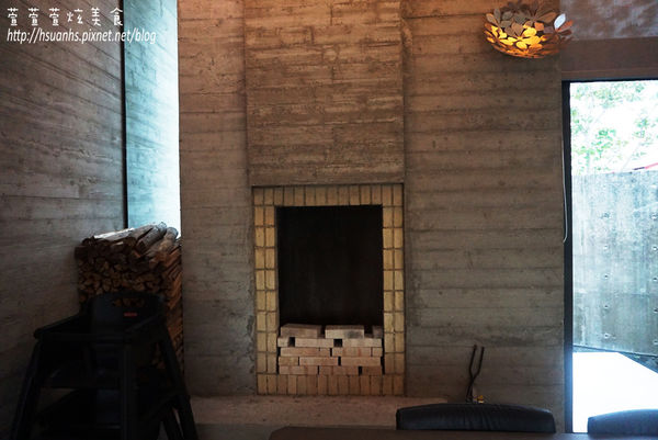 二泉湖畔 (23).JPG