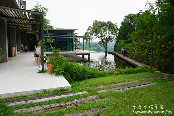 二泉湖畔 (16).JPG