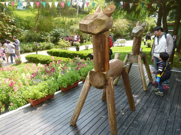 薰衣草森林(尖石店):【新竹尖石】2014薰衣草節,小熊、陽光、蓋印章-薰衣草森林(景觀篇)