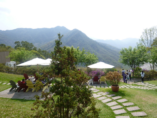 薰衣草森林(尖石店):【新竹尖石】2014薰衣草節,小熊、陽光、蓋印章-薰衣草森林(景觀篇)