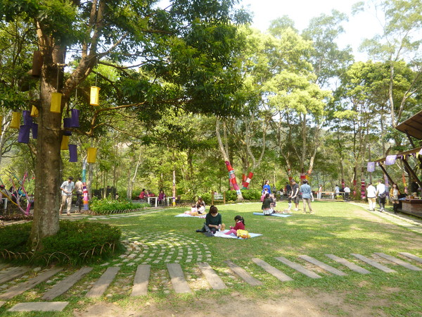 薰衣草森林(尖石店):【新竹尖石】2014薰衣草節,小熊、陽光、蓋印章-薰衣草森林(景觀篇)