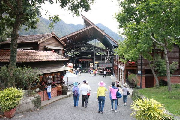 【南投旅遊】車程老街-山凹中的小車站