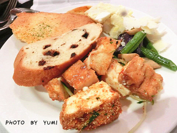 藍洞義式餐坊:【台中食記】在充滿異國情調的洞穴用餐?@藍洞義式餐坊