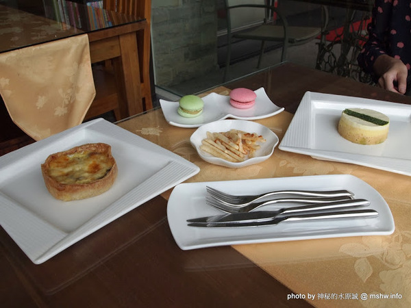 青井澤休閒旅店:【景點】【食記】南投魚池-青井澤休閒旅店&民宿 : 物超所值的自行車逍遙遊雙人行兩天一夜套裝行程!