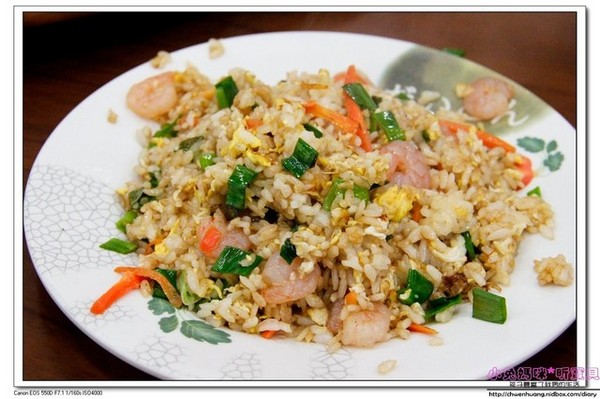 花蓮鯉魚潭：【花蓮景點】☼鯉魚潭風景區☼腳踏船悠閒遊湖/紅面番鴨超可愛♥♥