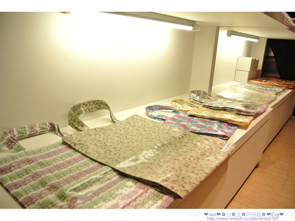 Aranzi Aronzo Cafe 阿朗基咖啡(新光三越南西店二館)：【食記】oO。。台北　ARANZI CAFE（阿朗基）　超可愛的兔兔蛋糕，能不吃嘛？！。o○。