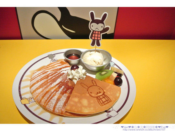 Aranzi Aronzo Cafe 阿朗基咖啡(新光三越南西店二館)：【食記】oO。。台北　ARANZI CAFE（阿朗基）　超可愛的兔兔蛋糕，能不吃嘛？！。o○。