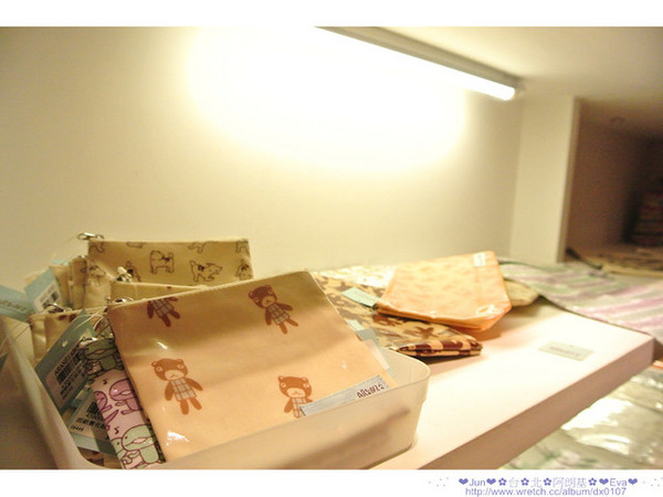 Aranzi Aronzo Cafe 阿朗基咖啡(新光三越南西店二館)：【食記】oO。。台北　ARANZI CAFE（阿朗基）　超可愛的兔兔蛋糕，能不吃嘛？！。o○。