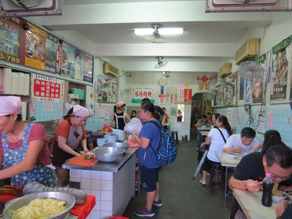 羅東林業文化園區:品嚐完林場肉焿來去充滿芬多精的森林鐵道散步嘍【宜蘭/羅東林業文化園區】