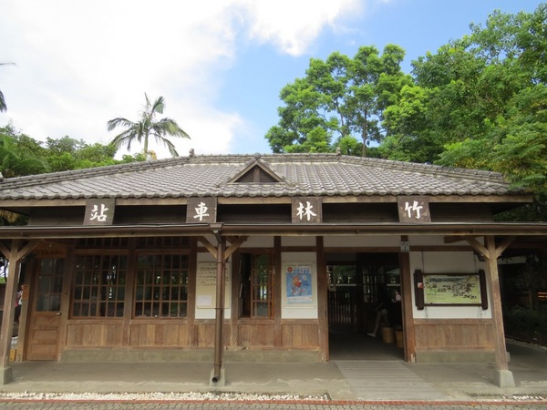 羅東林業文化園區:品嚐完林場肉焿來去充滿芬多精的森林鐵道散步嘍【宜蘭/羅東林業文化園區】