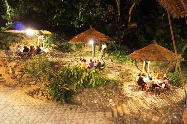 原始部落山地美食：[台東卑南] 原始部落 - 烤雞烤魚+原民舞蹈表演