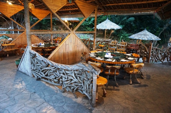 原始部落山地美食：[台東卑南] 原始部落 - 烤雞烤魚+原民舞蹈表演