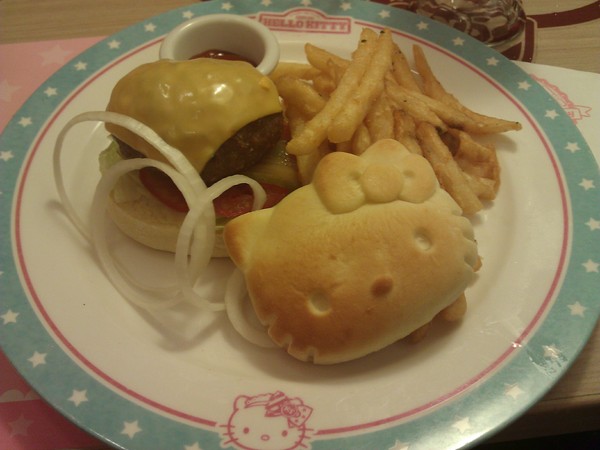 Hello Kitty Sweets：Hello Kitty 的夢幻屋