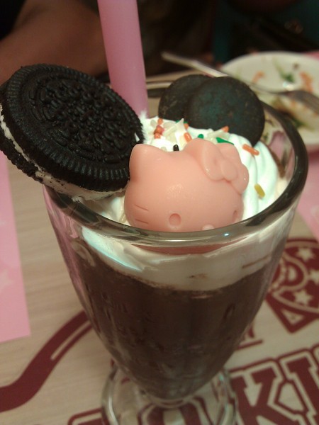 Hello Kitty Sweets：Hello Kitty 的夢幻屋