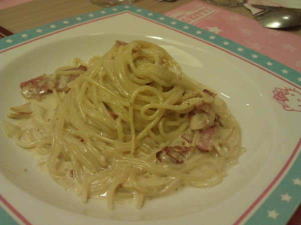 Hello Kitty Sweets：Hello Kitty 的夢幻屋