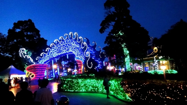 麗寶樂園:【台中遊記】超划算!麗寶樂園月光票雙人同行只要299元!