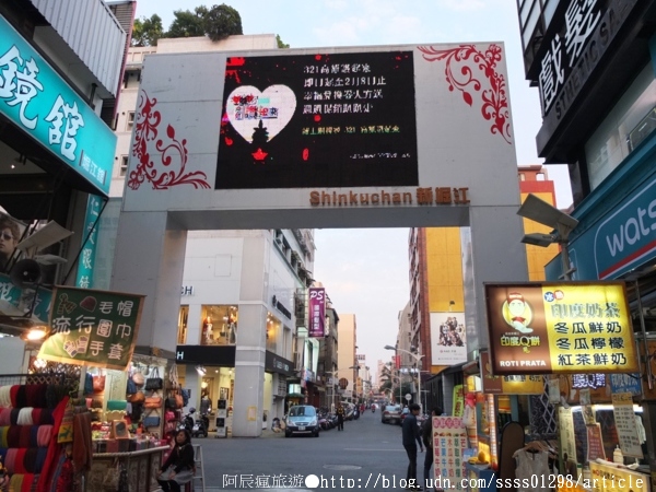 新崛江商圈:【旅行遊記。高雄新興區】新崛江商圈。高雄都會區最in的逛街購物勝地