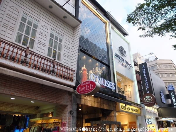 新崛江商圈:【旅行遊記。高雄新興區】新崛江商圈。高雄都會區最in的逛街購物勝地