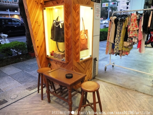 新崛江商圈:【旅行遊記。高雄新興區】新崛江商圈。高雄都會區最in的逛街購物勝地